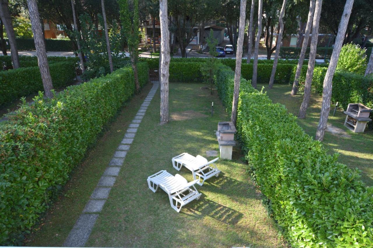 Villa A Lignano Pineta Lignano Sabbiadoro Extérieur photo