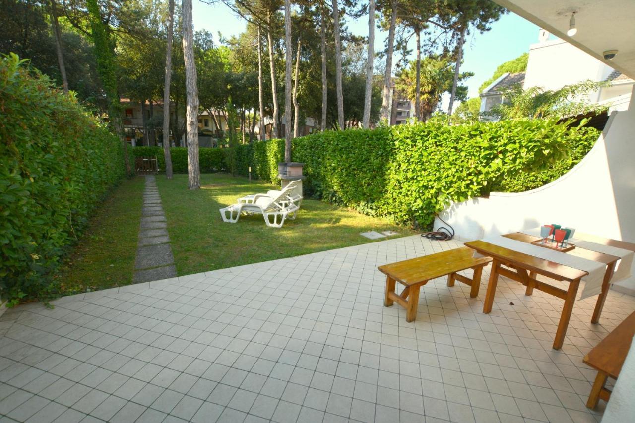 Villa A Lignano Pineta Lignano Sabbiadoro Extérieur photo