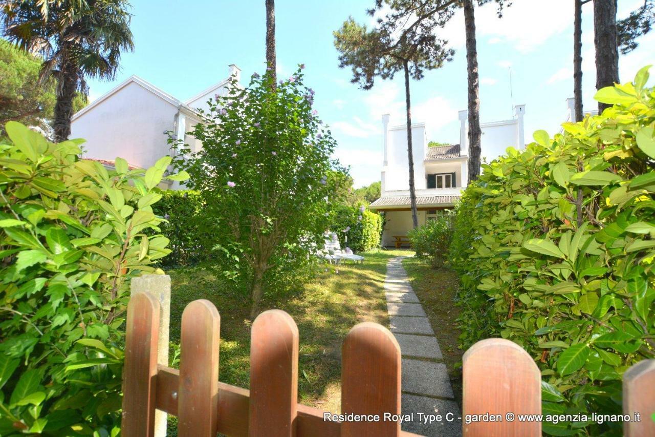 Villa A Lignano Pineta Lignano Sabbiadoro Extérieur photo